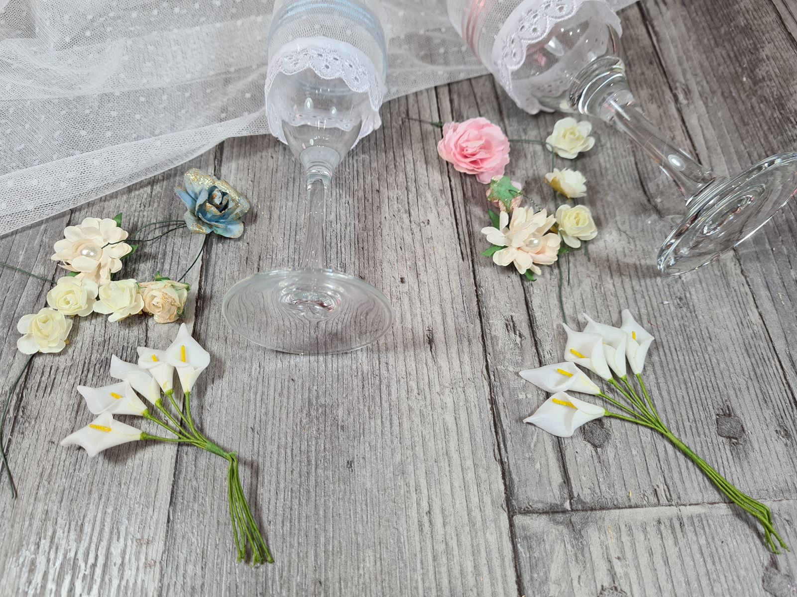 mariage-diy-decoration-art-de-la-table-petit-budget-faire-soi-même-coupe-champagne-fleurie